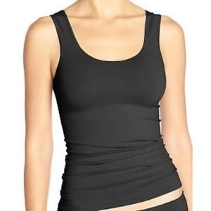 NWT Nordstrom Lingerie black seamless tank